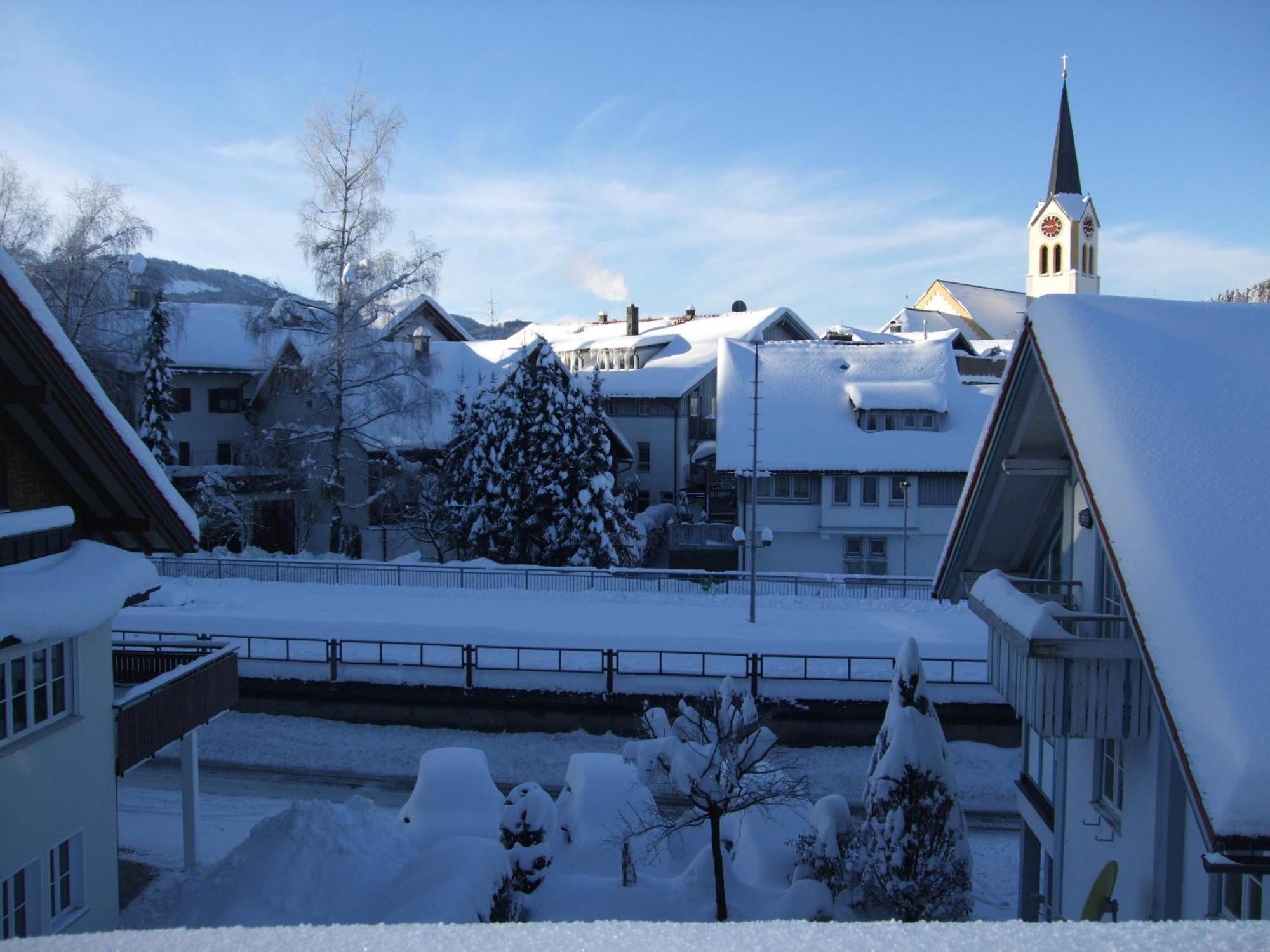 Allgaeu Vibes - Fusslaeufige Erreichbarkeit Vom Bahnhof, Mit Aussicht, Wettergeschuetzter Balkon Oberstaufen Exterior foto